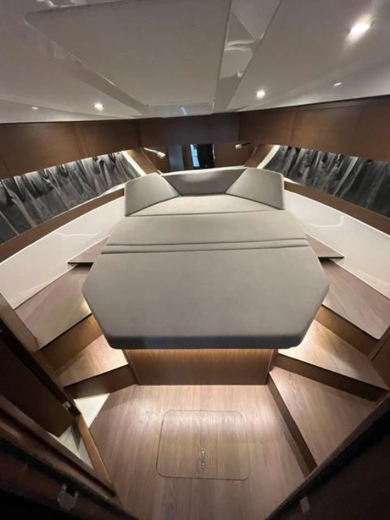Beneteau Antares 11 Fly OB usata in vendita