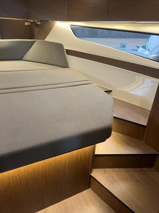 Beneteau Antares 11 Fly OB usata in vendita
