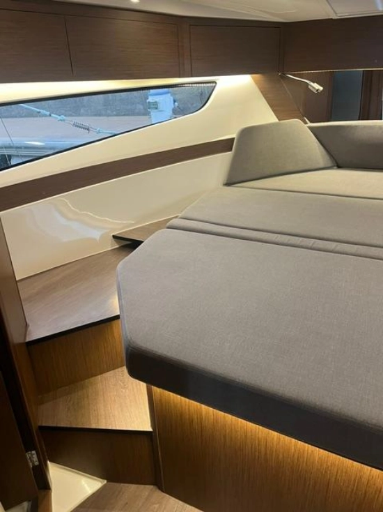 Beneteau Antares 11 Fly OB usata in vendita