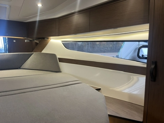 Beneteau Antares 11 Fly OB usata in vendita