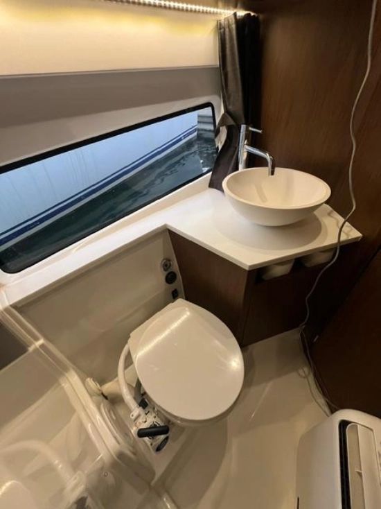 Beneteau Antares 11 Fly OB usata in vendita
