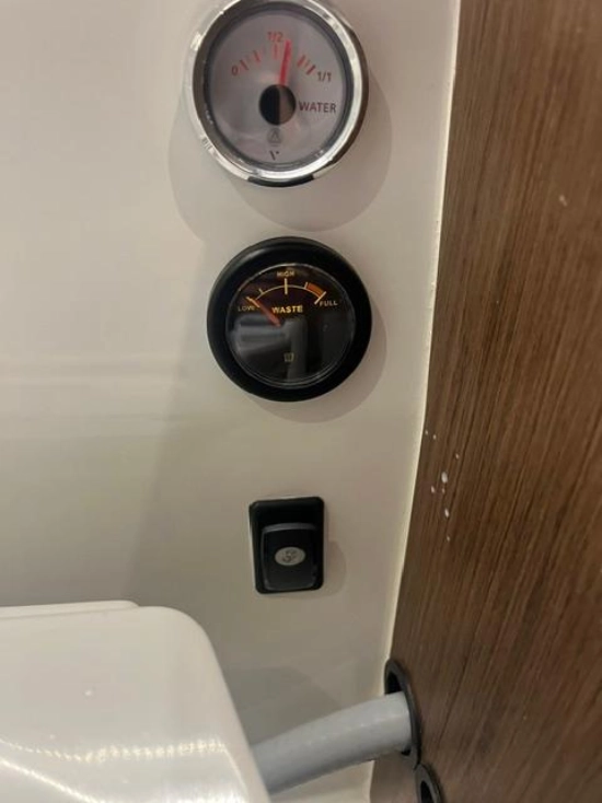 Beneteau Antares 11 Fly OB usata in vendita