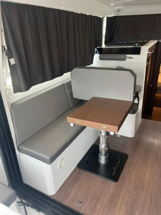 Beneteau Antares 11 Fly OB usata in vendita