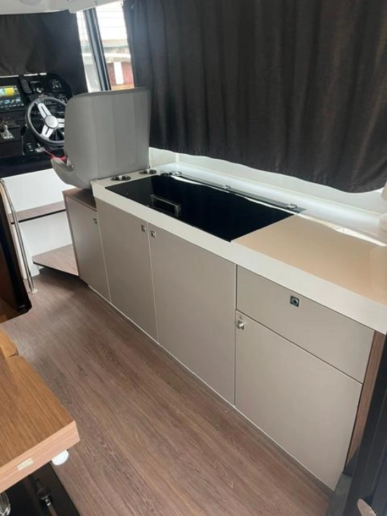 Beneteau Antares 11 Fly OB usata in vendita