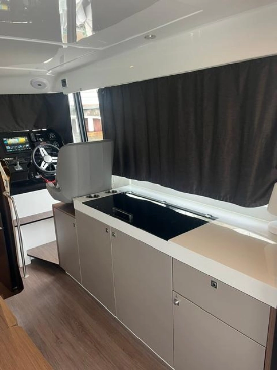 Beneteau Antares 11 Fly OB usata in vendita