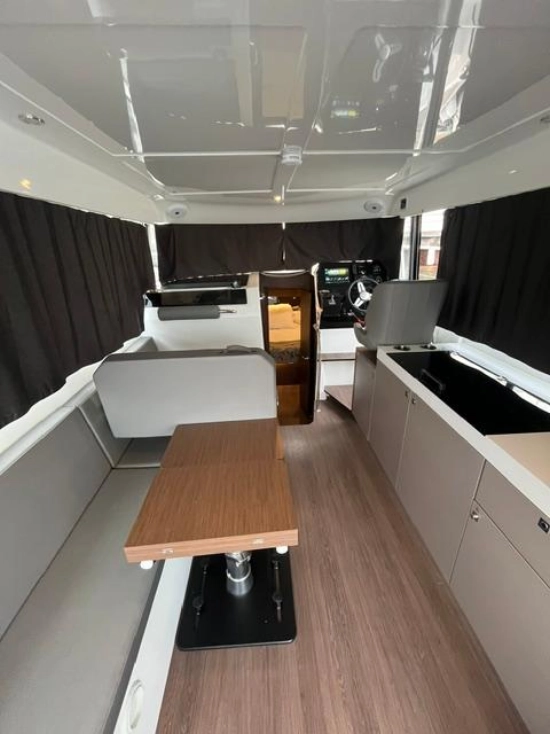 Beneteau Antares 11 Fly OB usata in vendita