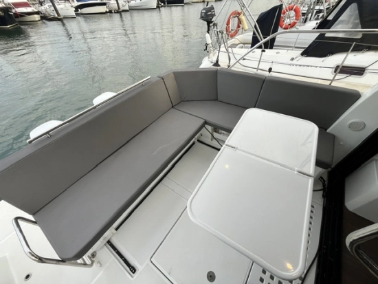 Beneteau Antares 11 Fly OB usata in vendita