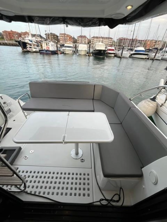 Beneteau Antares 11 Fly OB usata in vendita