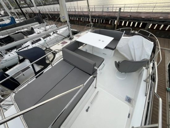 Beneteau Antares 11 Fly OB usata in vendita