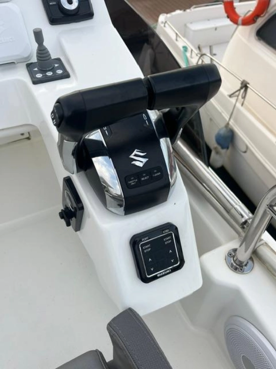 Beneteau Antares 11 Fly OB usata in vendita