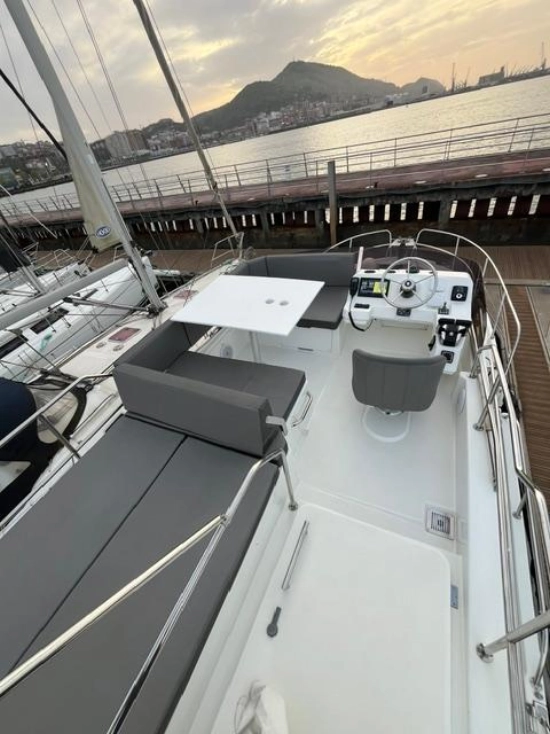 Beneteau Antares 11 Fly OB usata in vendita
