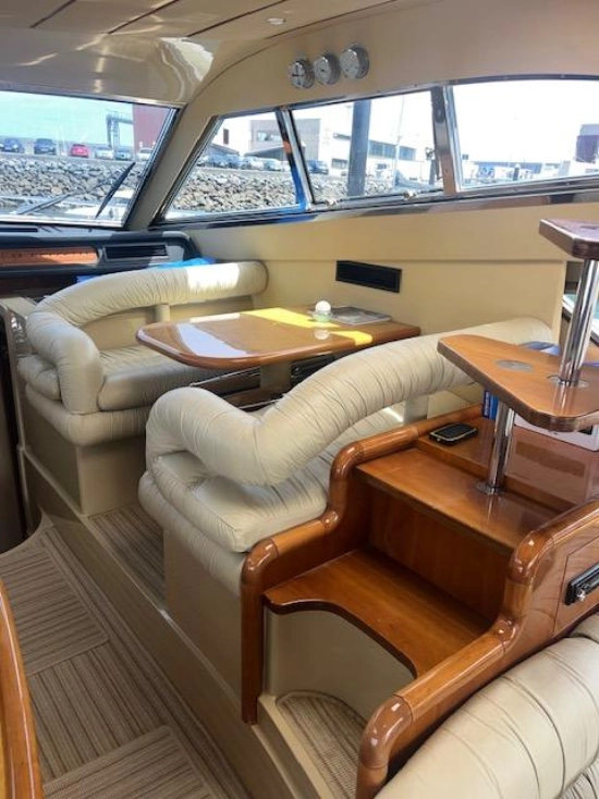 Ferretti 53 ANIVERSARIO usado à venda