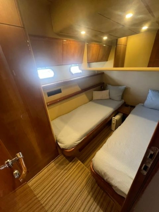 Ferretti 53 ANIVERSARIO usado à venda