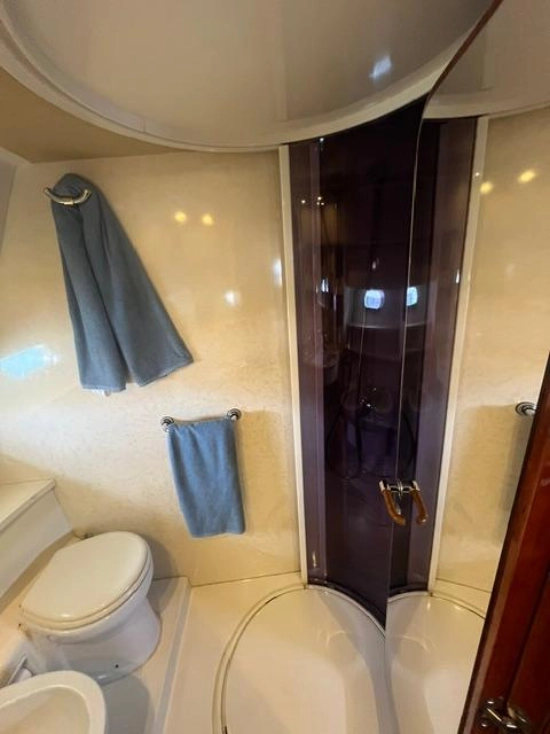 Ferretti 53 ANIVERSARIO usado à venda