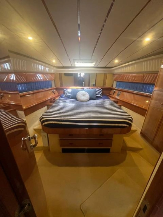 Ferretti 53 ANIVERSARIO usado à venda