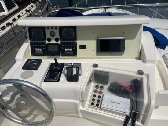 Ferretti 53 ANIVERSARIO usado à venda