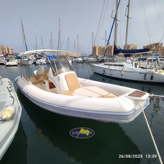 Joker boat Wide 700 usado à venda