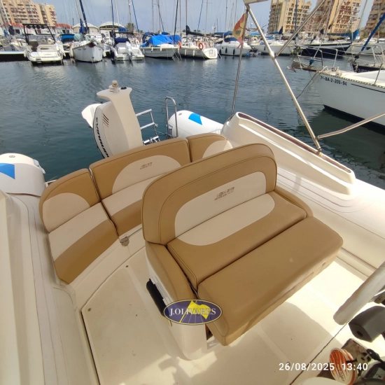 Joker boat Wide 700 usado à venda