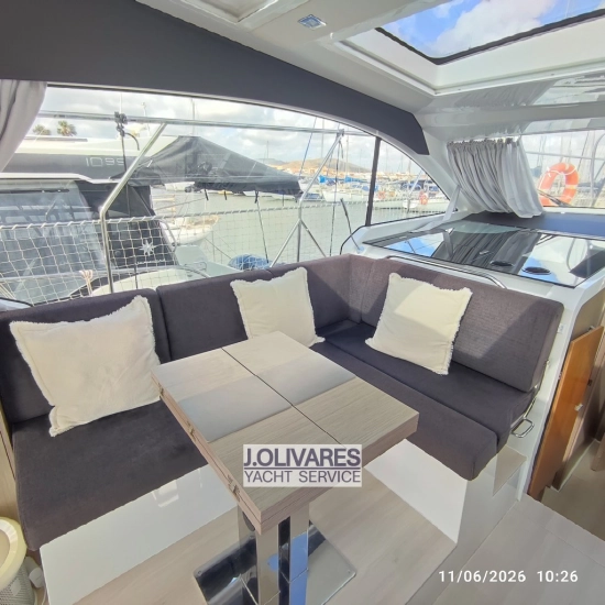 Sealine C390V de segunda mano en venta
