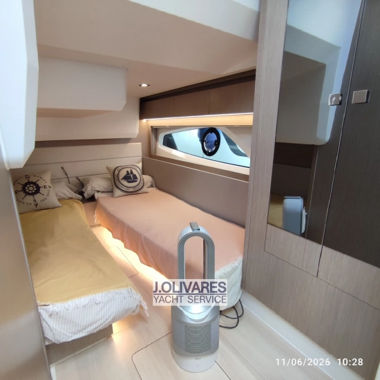 Sealine C390V de segunda mano en venta