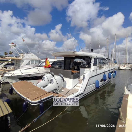Sealine C390V de segunda mano en venta