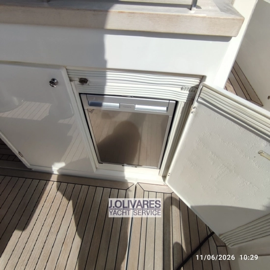 Sealine C390V de segunda mano en venta