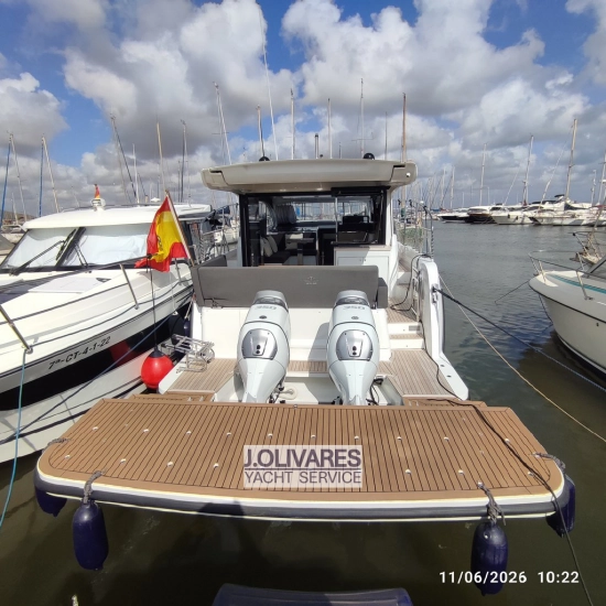 Sealine C390V de segunda mano en venta