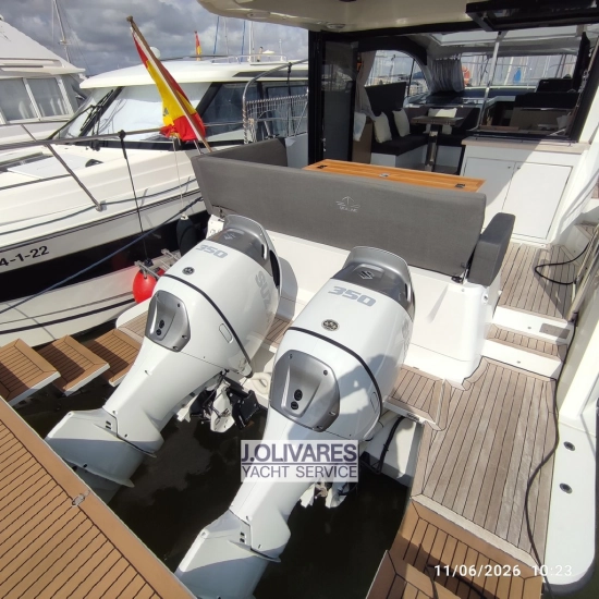 Sealine C390V de segunda mano en venta