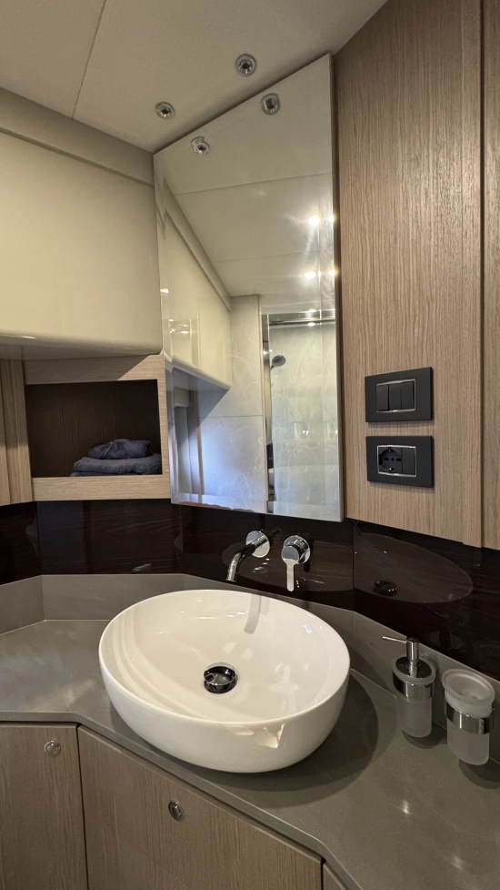 Absolute Navetta 52 usata in vendita