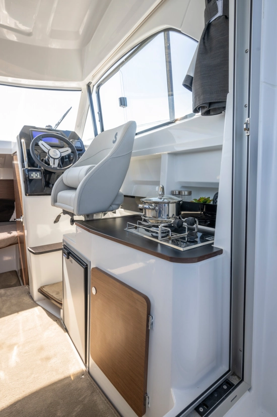 Beneteau Antares 7 OB nuova in vendita