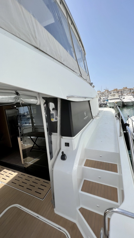 Fountaine Pajot MY44 usado à venda