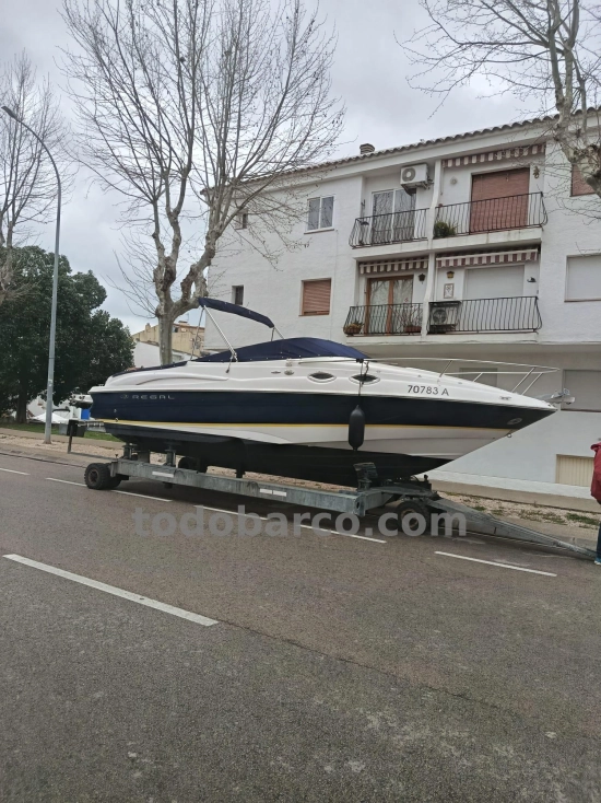 Regal 2650 Cuddy de segunda mano en venta