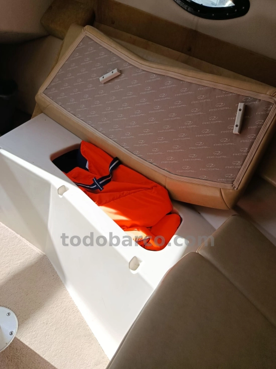 Regal 2650 Cuddy de segunda mano en venta