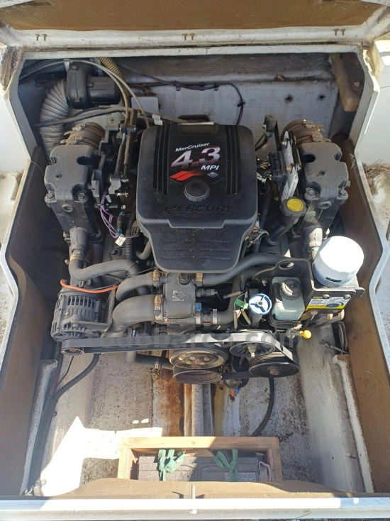 Jeanneau Leader 650 usata in vendita