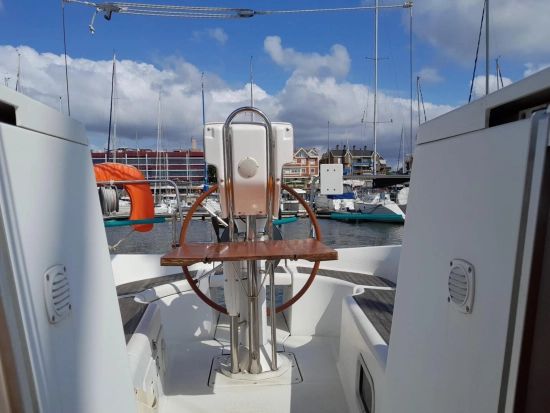 Beneteau Oceanis 323 CLIPPER usado à venda