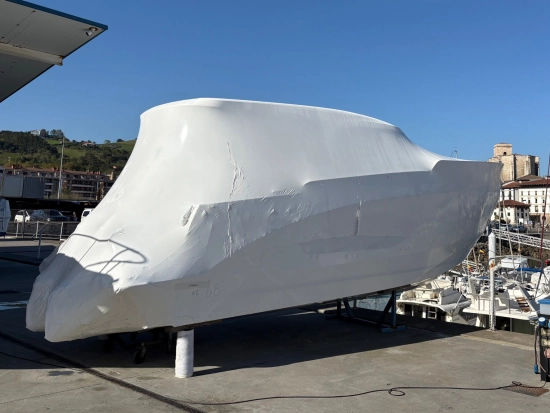 Beneteau Antares 9 V2 nuova in vendita