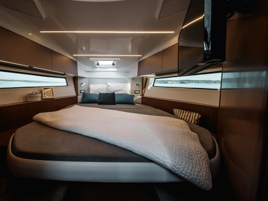 Beneteau Antares 9 V2 nuova in vendita