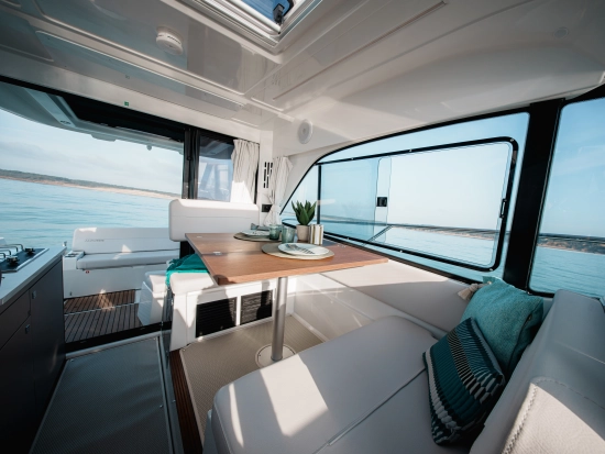 Beneteau Antares 9 V2 nuova in vendita