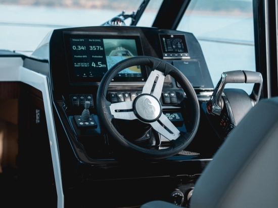 Beneteau Antares 9 V2 nuova in vendita