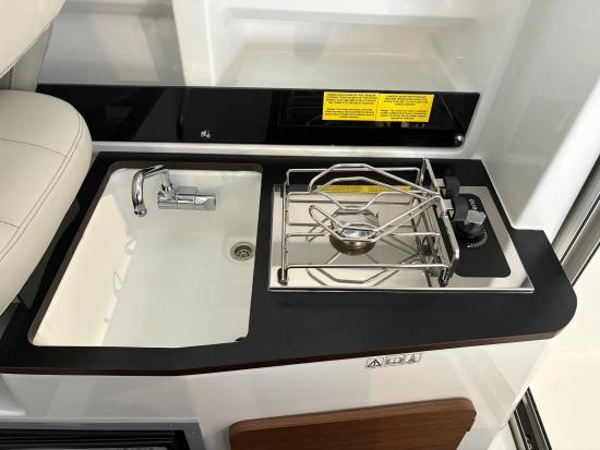 Beneteau Antares 7 nuevo en venta