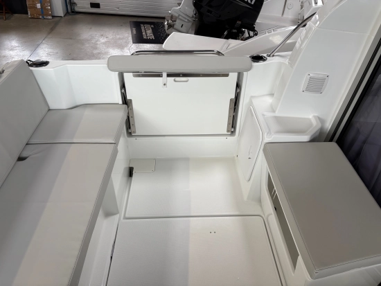 Beneteau Antares 7 nuevo en venta