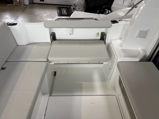 Beneteau Antares 7 nuevo en venta