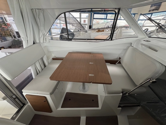 Beneteau Antares 7 nuevo en venta