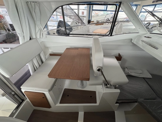 Beneteau Antares 7 nuevo en venta