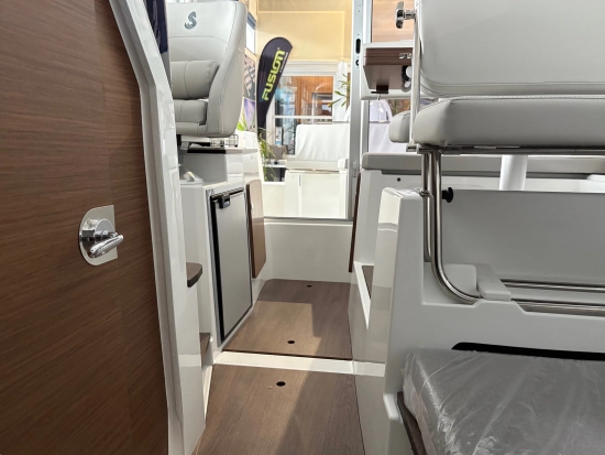 Beneteau Antares 7 nuevo en venta