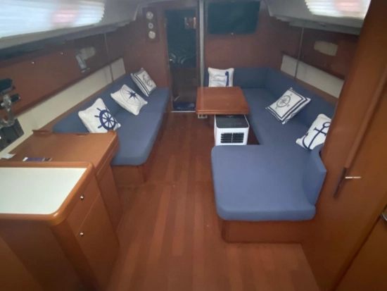 Beneteau Oceanis 40 usado à venda