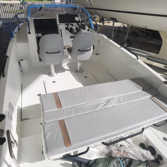 Beneteau Flyer 8 Sundeck V2 nuova in vendita