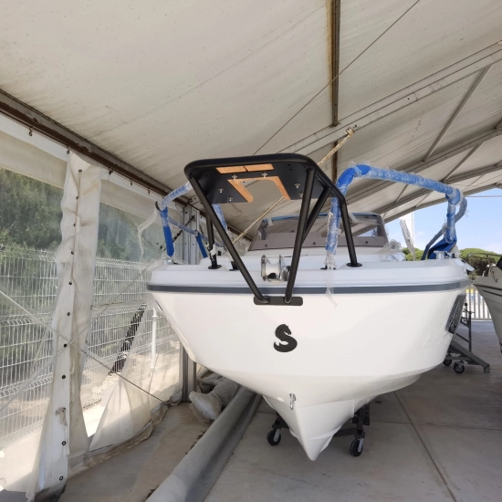 Beneteau Flyer 8 Sundeck V2 nuova in vendita