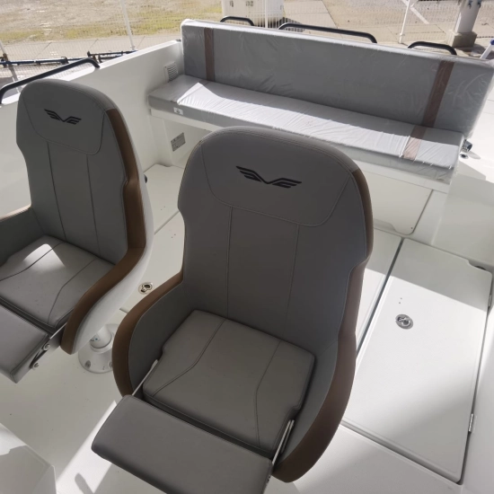 Beneteau Flyer 8 Sundeck V2 nuova in vendita