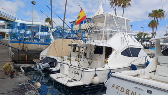 Riviera 37 usado à venda